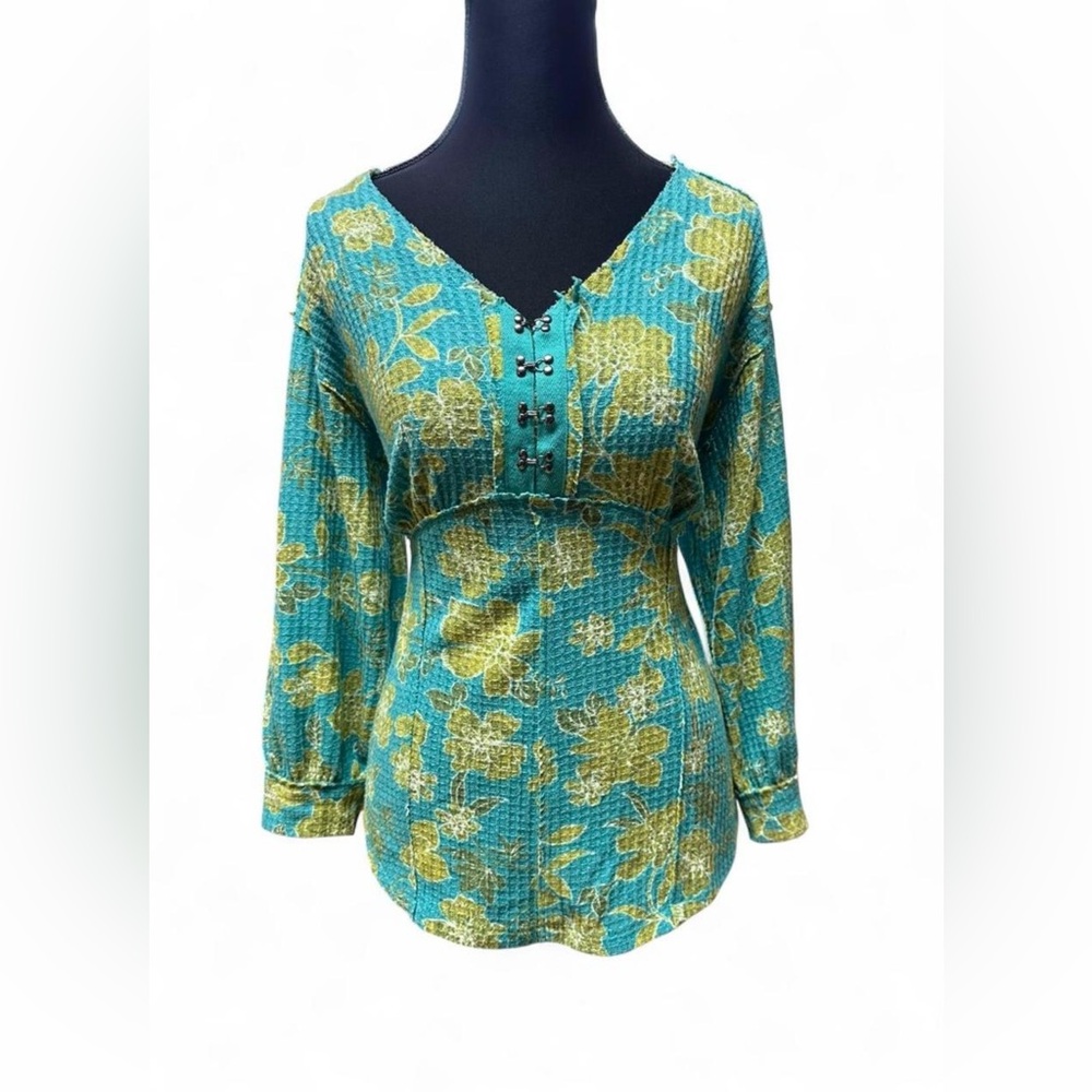 Y2k Fairycore Henley style floral top early on 2000s layering whimsical coquette